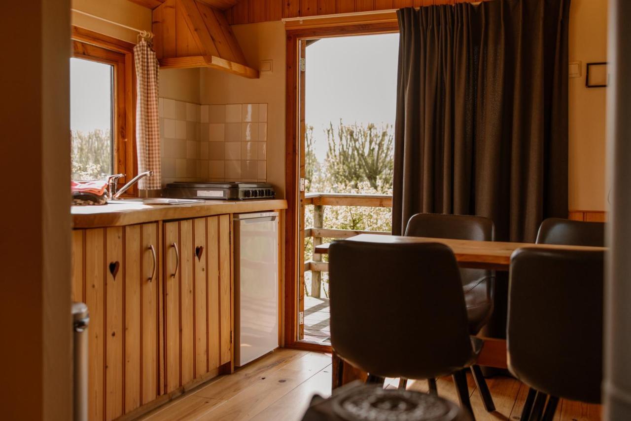 De La Rue Pipowagens Hotel Sleeuwijk Екстериор снимка