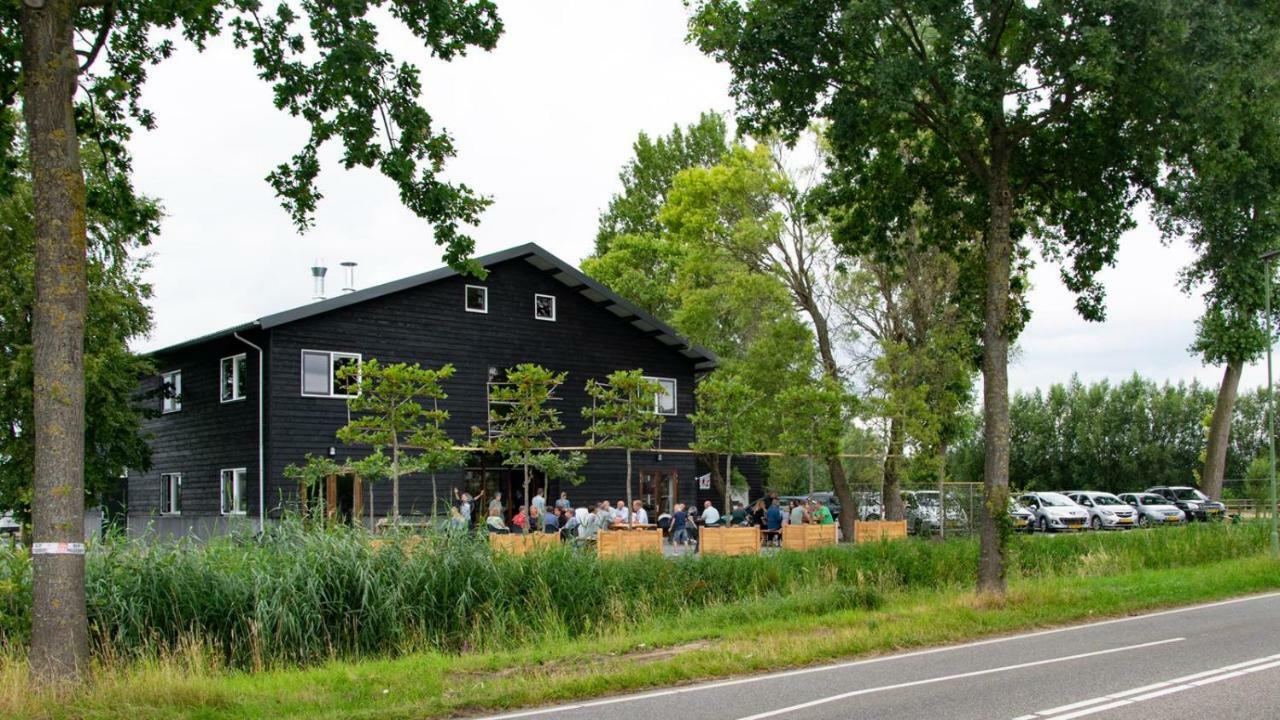 De La Rue Pipowagens Hotel Sleeuwijk Екстериор снимка